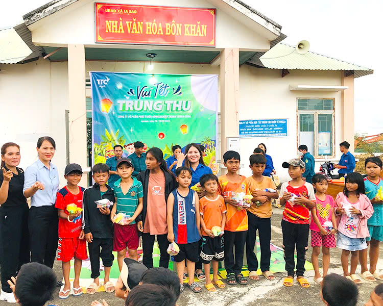 ĐÊM HỘI TRĂNG RẰM - HẠNH PHÚC TUỔI THƠ
